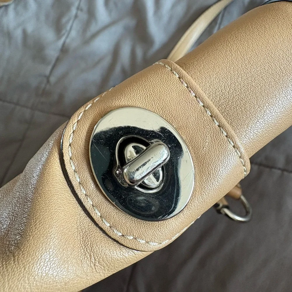 Coach Vintage Gallery Tote Bag Tan Leather Turnlock Large Carryall - Picture 4 of 10